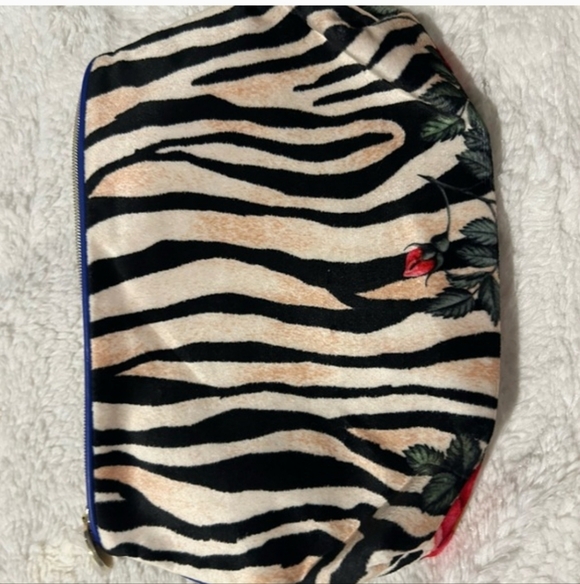 MAC Lipstick Coral pink with Zebra Print Floral Cosmetic bag - Picture 4 of 14